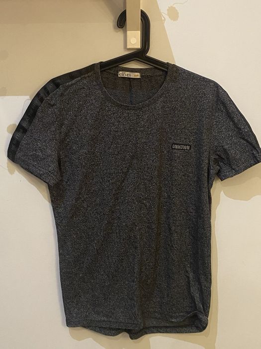 Ciemnoszara męska koszulka UNKNOWN
