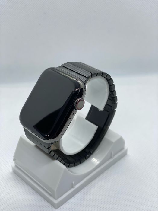 Apple Watch 8.ª geração - 45mm - Grafite - Aço inoxidável - GPS + CEL
