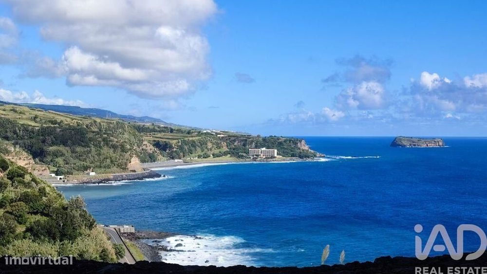 Terreno T1 em Ribeira Chã de 4820,00 m2