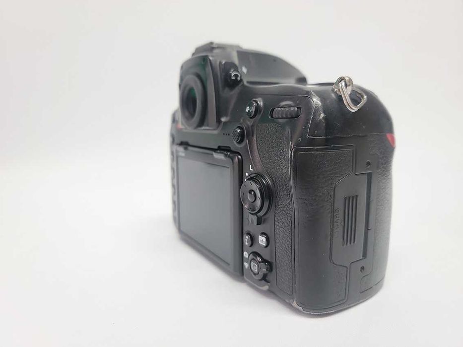 Câmara DSLR profissional Nikon D850 - venda loja