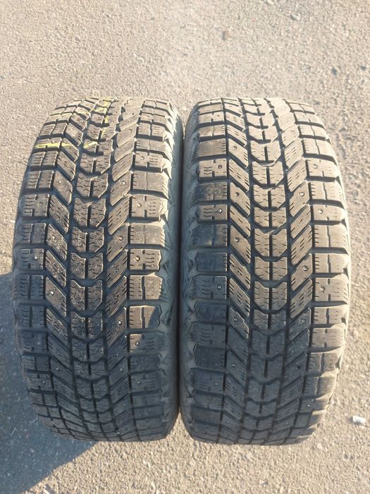 Шини зимові шиповані 215.60 р16 Firestone r16