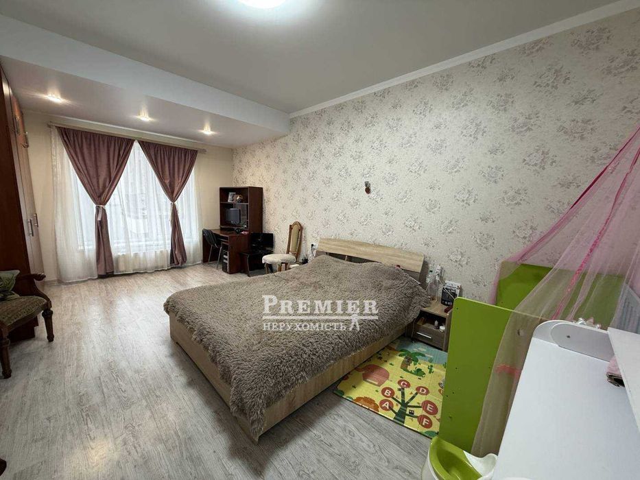 Продам 2 кімнатну квартиру площею 94 кв.м. з ремонтом у моря