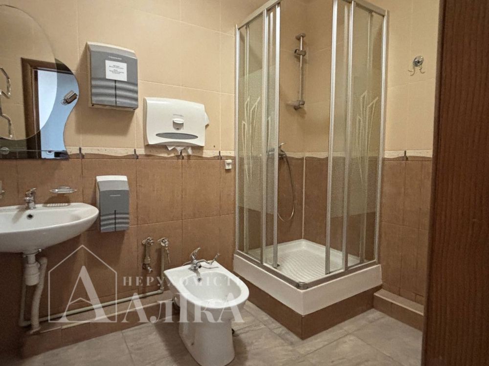 Продам квартиру в новому будинку В САМОМУ ЦЕНТРІ