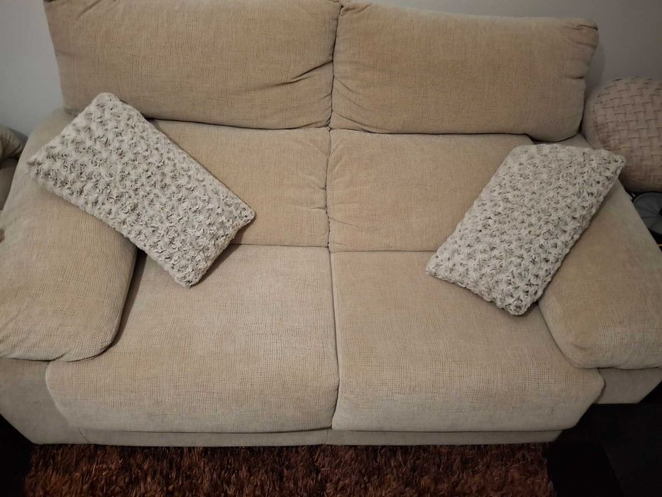 Sofá como novo, com tecido lavável