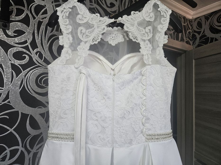 Весільна сукня б/у