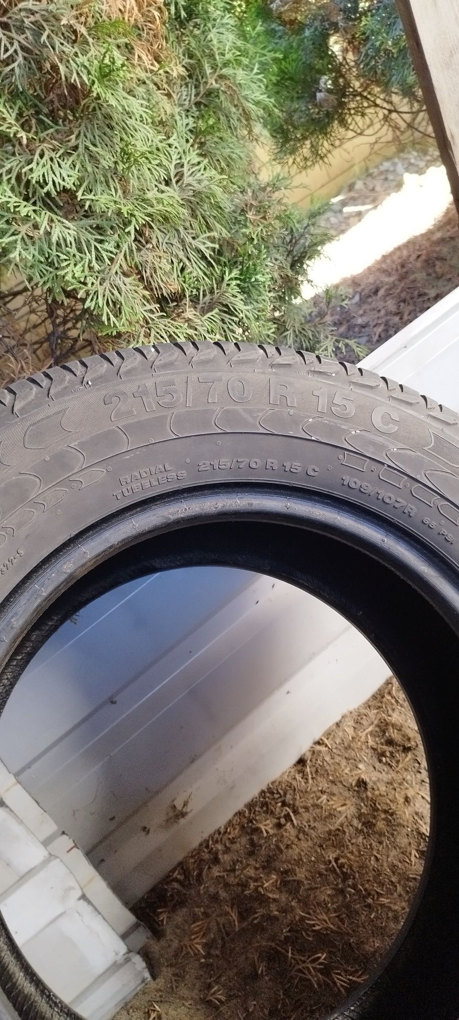 Opony Continental  215/70 R15C