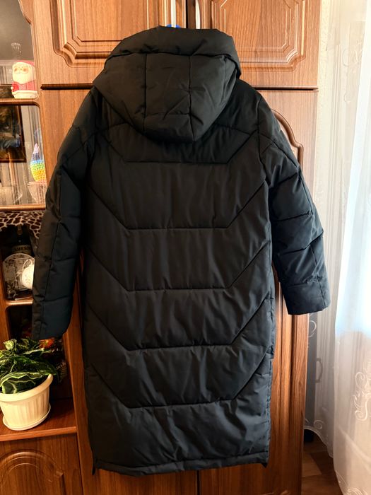 Зимовий пуховик, жіночій