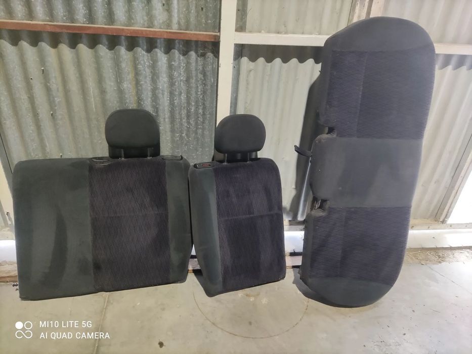 Bancos - Ford Focus MK1 ( carro ) pequenos furos