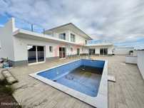Moradia V4 com vista mar e piscina - Altura