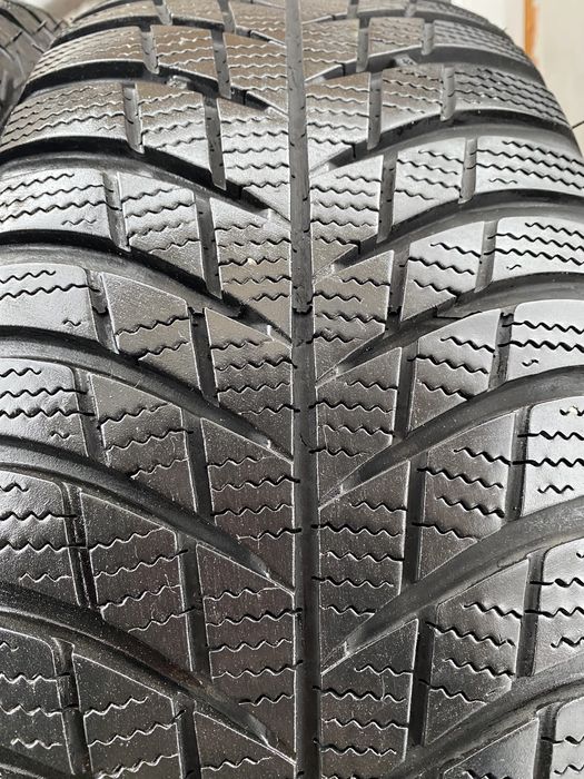 Шини R17 215/65 Bridgestone Blizzak LM001. 2017p. 6.7mm. Зима