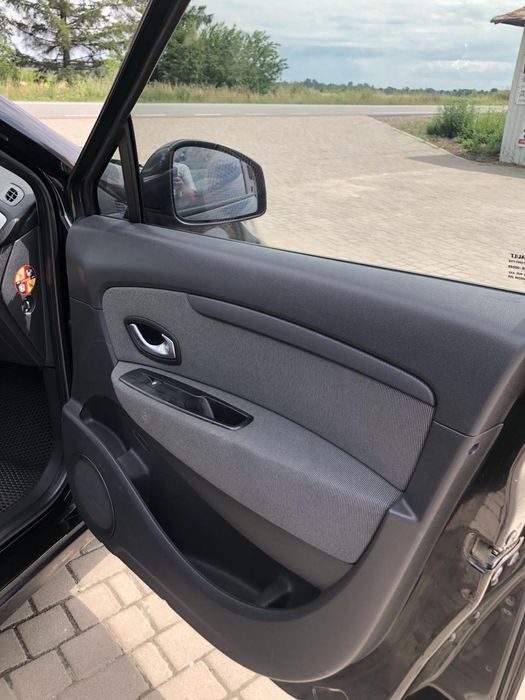 Рено Гранд Сценік