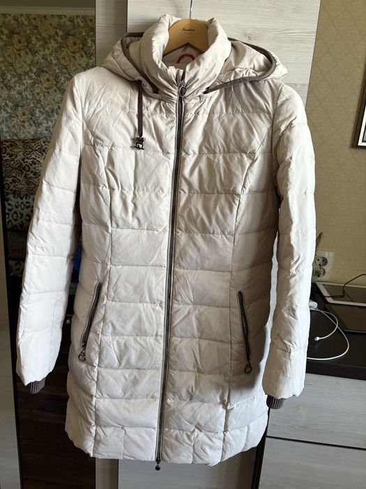 Пуховик жіночий. В ідеальному стані
