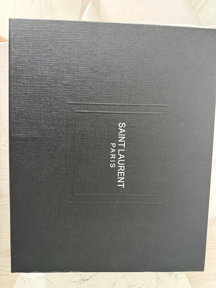 Продам женскую  сумку YSL