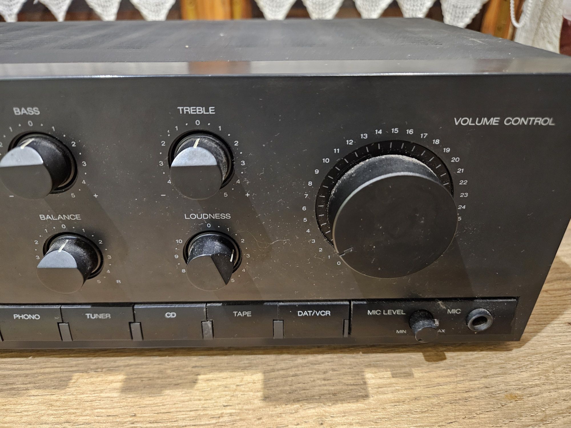 Wzmacniacz Sansui A-2000