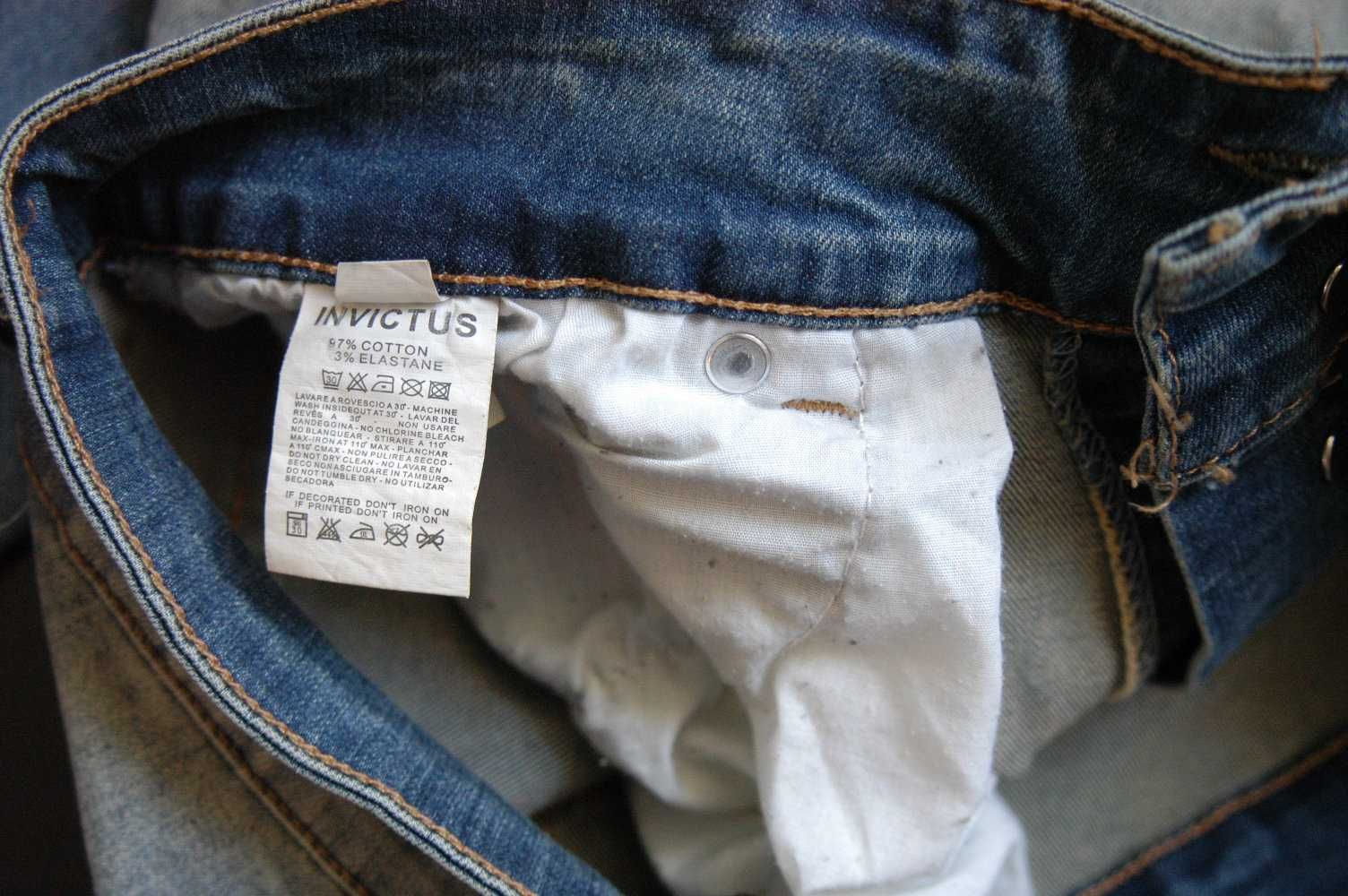 nowe spodnie dżinsowe/dżinsy z dziurami, z przetarciami - rozmiar S