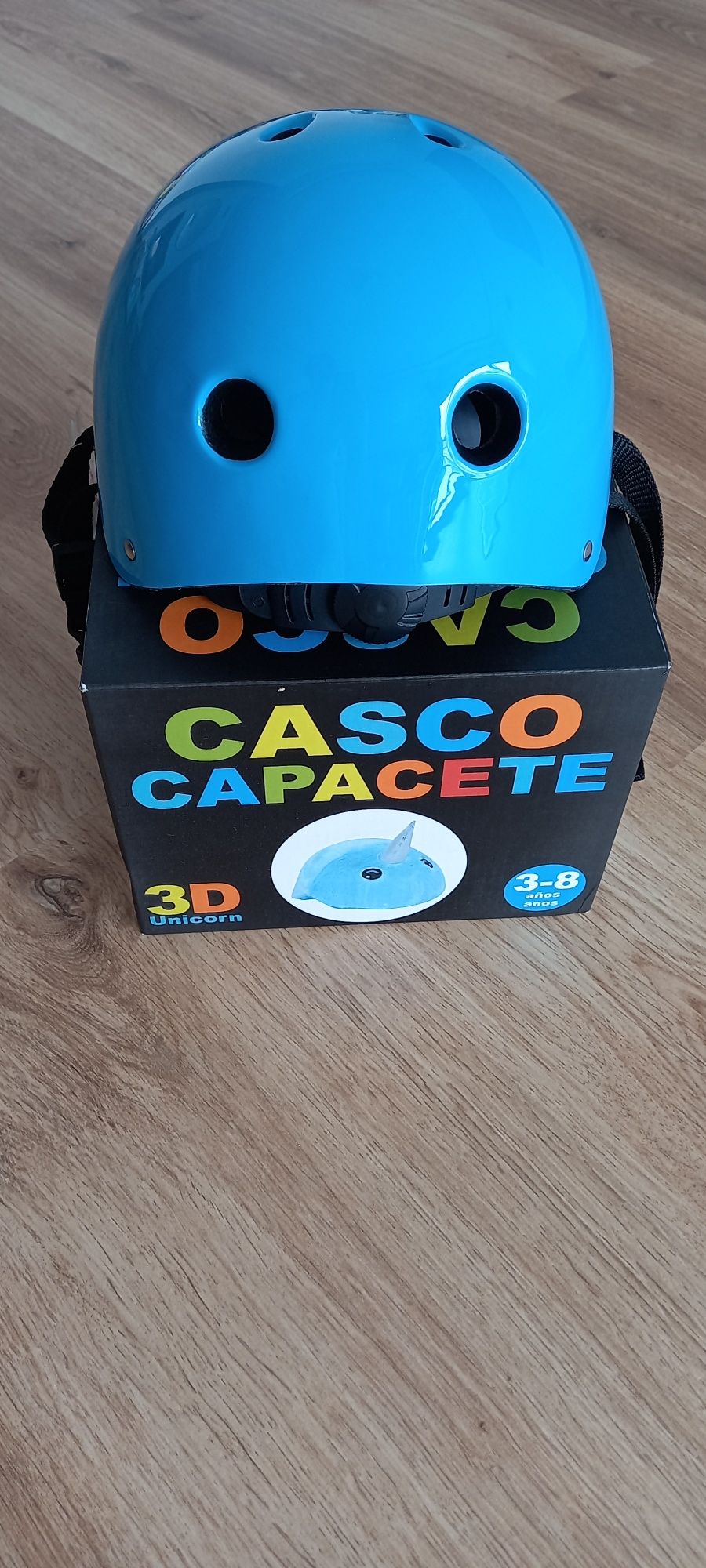Capacete novo com etiqueta