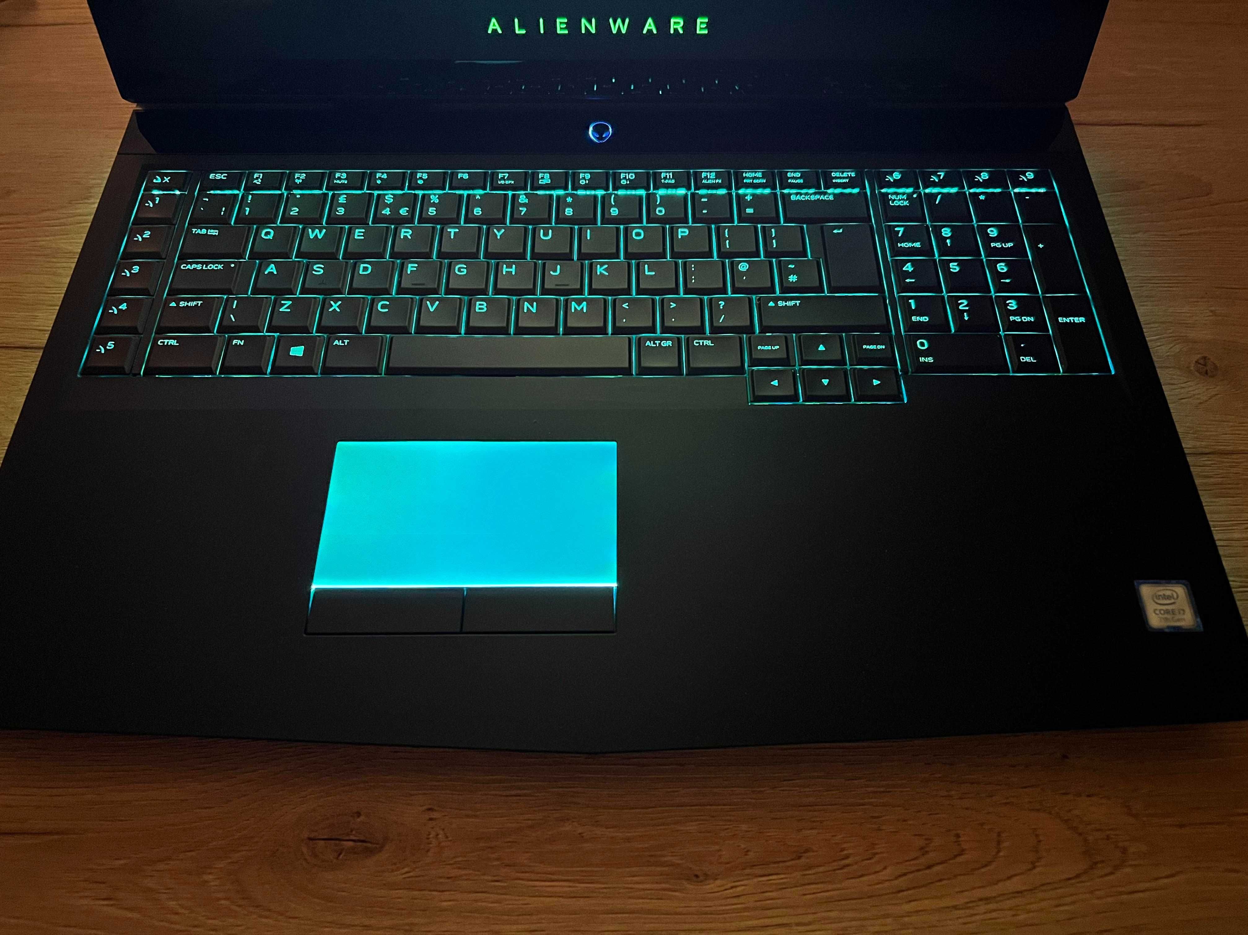 Laptop Dell Alienware 17 R4 17,3 " Intel Core i7 32 GB RAM / 1,5 TB