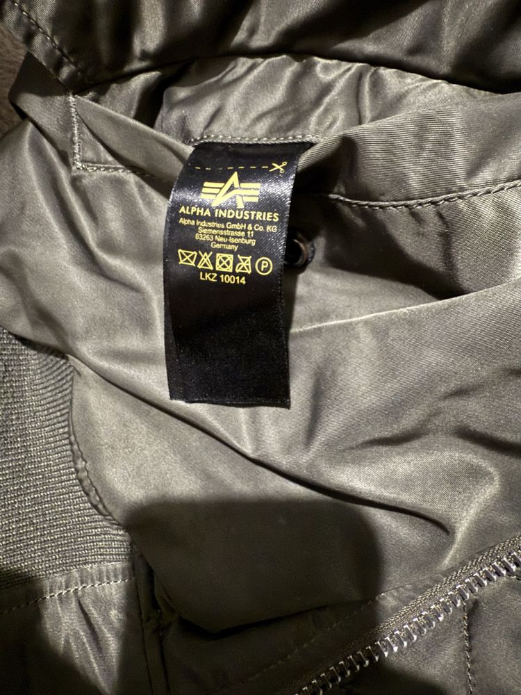 бомбер alpha industries