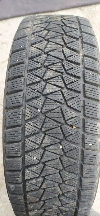 Продам зимние резину 225 65 17 на дисках  состояние новая