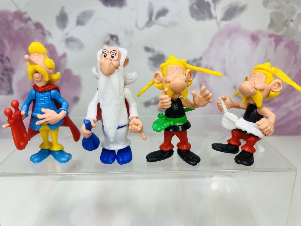 Kinder niespodzianka ferrero Asterix, vintage 1990