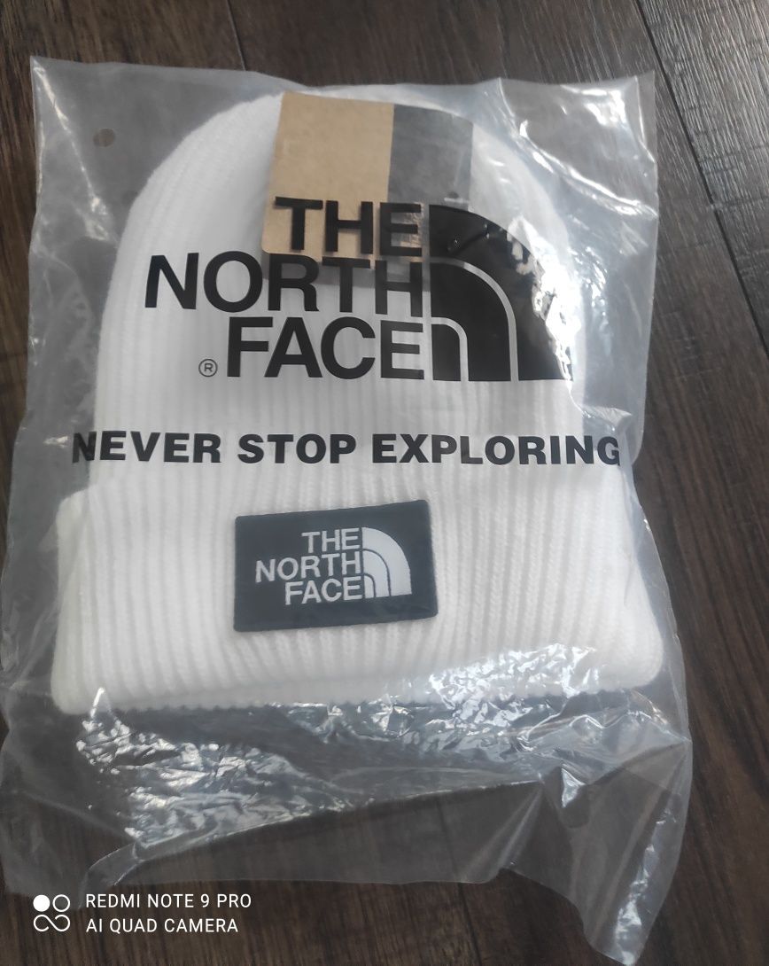 2 czapki the north face biala i czarna