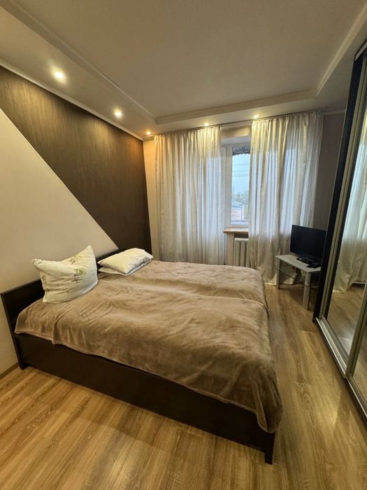 без %  трикімнатна Соломʼянський район по вул. Вацлава Гавела 57/38