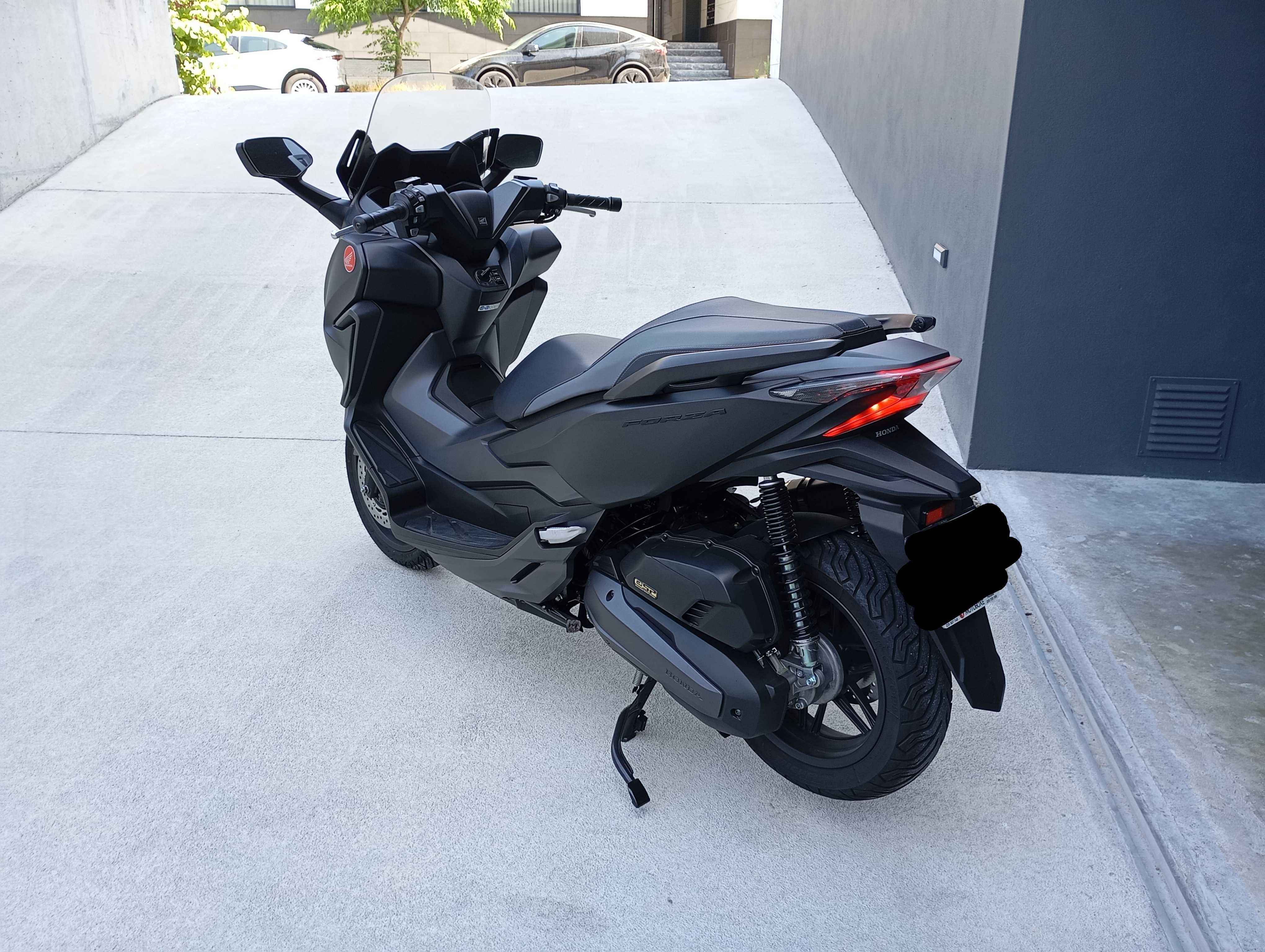 Honda Forza 125 cinza mate
