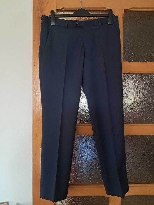 Garnitur granatowy firmy Lord, chłopak 14-16 lat