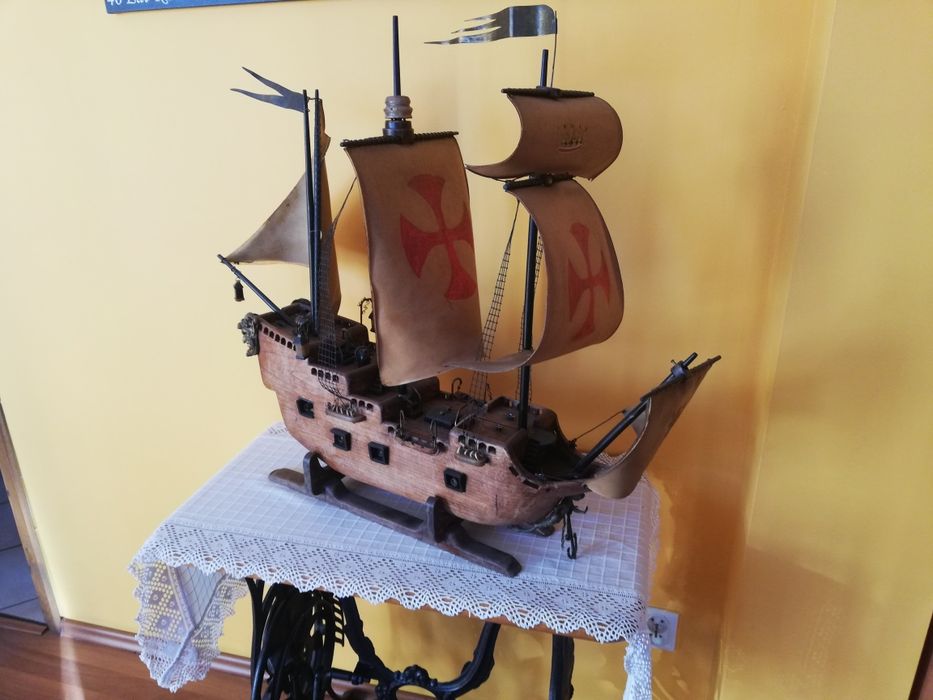 Bardzo stary Galeon Santa Maria duży ciężki