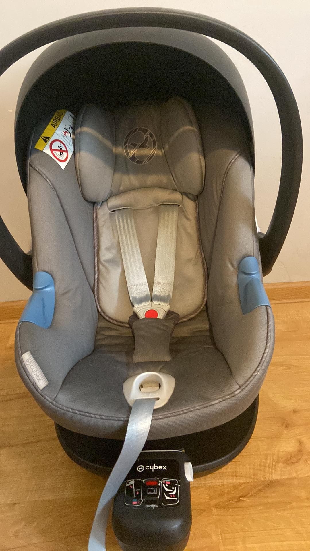 Fotelik dziecięcy Cybex Atom M z bazą ISOFIX