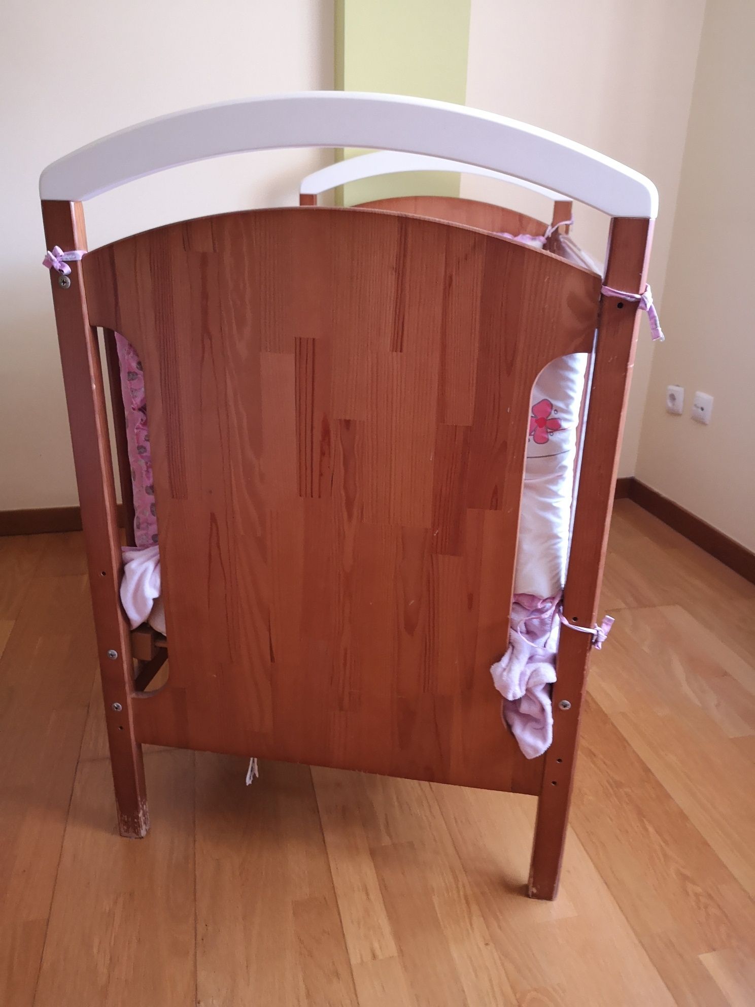 Cama de grades para bebe (TRAMA)