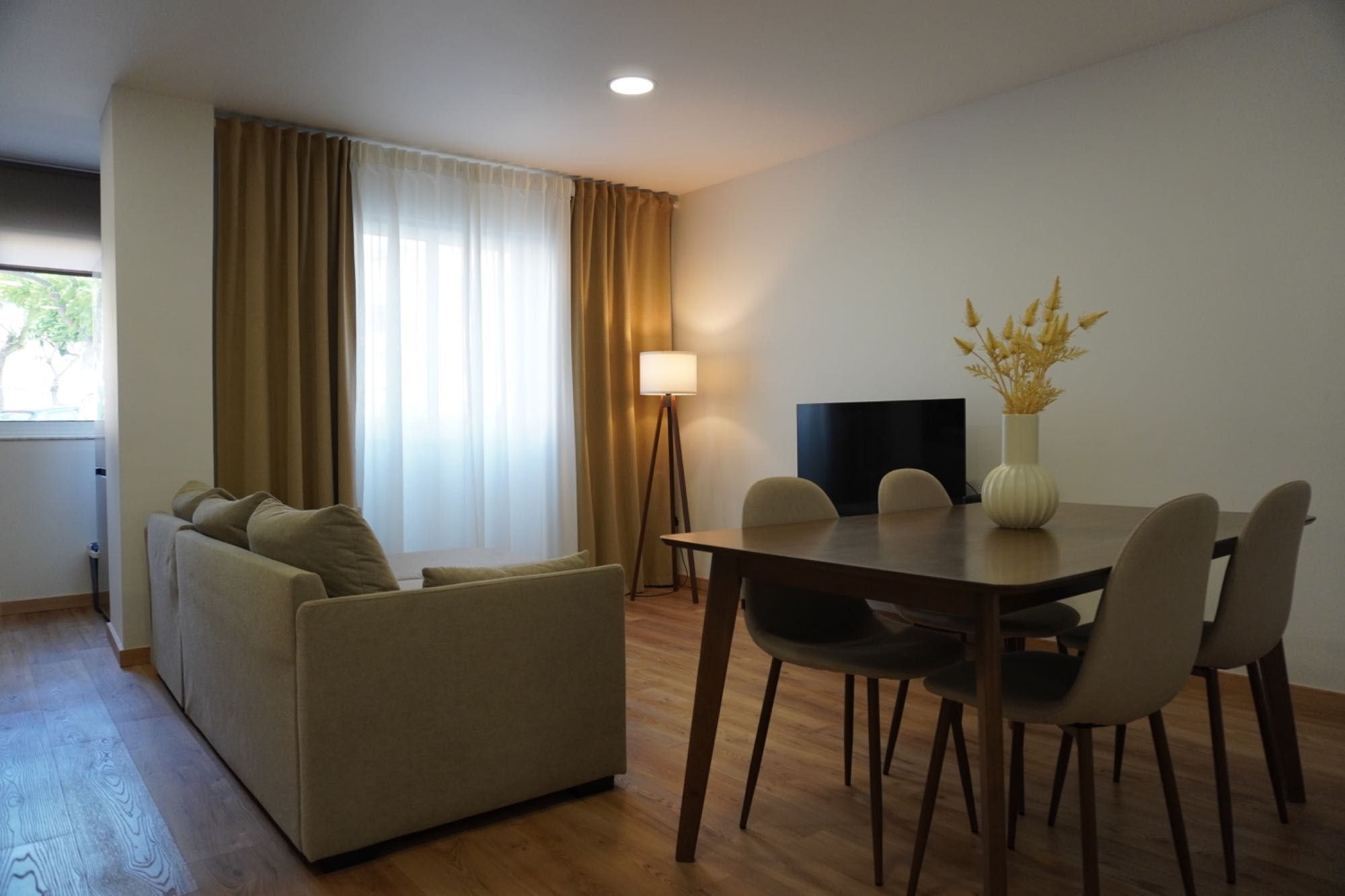 Apartamento T2 remodelado na Baixa da Banheira