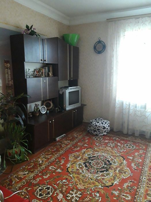 Здам подобово квартиру..