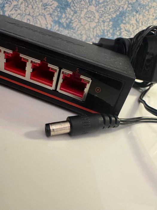 Asustor 2.5Gb Ethernet Switch – 5 portów, szybka sieć dla domu i biura