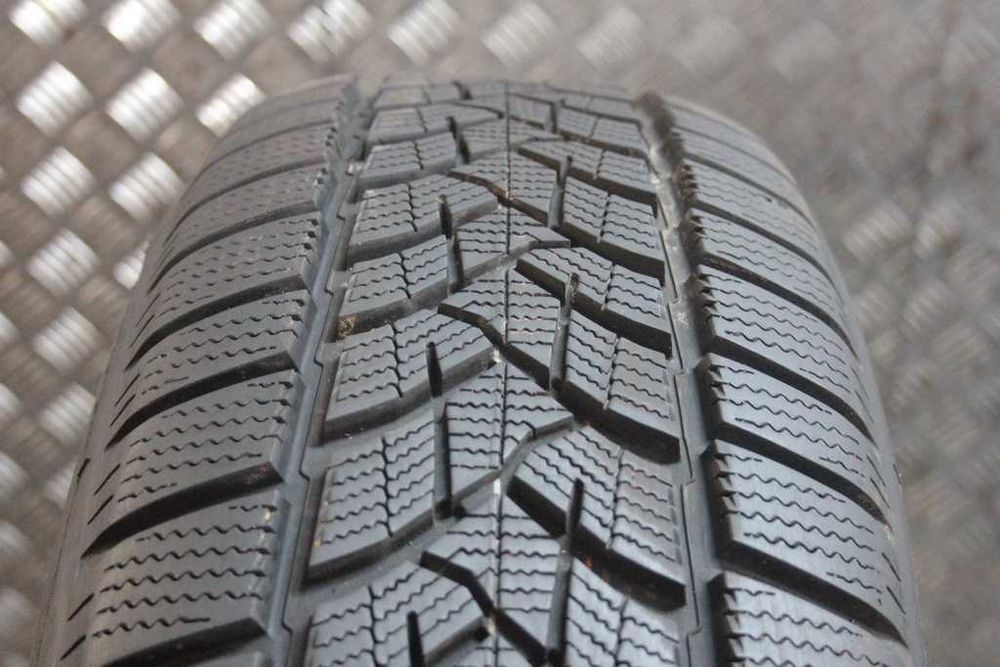 225/65/17 Dunlop Winter Sport 5 225/65 R17 102H 8mm 2023r