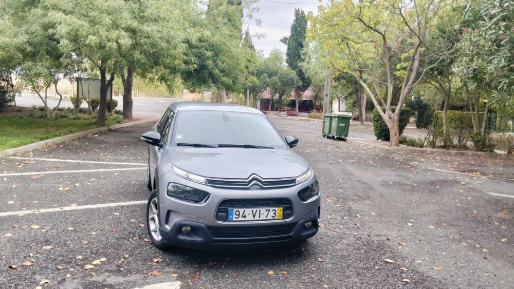 Citroën C4 Cactus 2018 com motor 1.6 a diesel