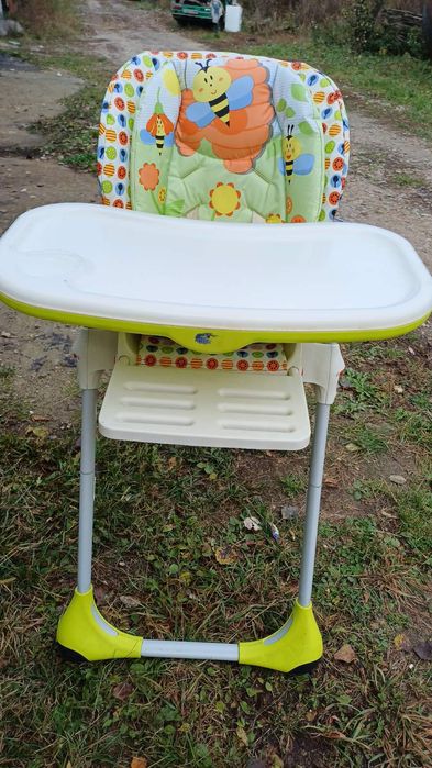 Продам дитячу краватку гойдалку з матрацом.Столик для годування в пода