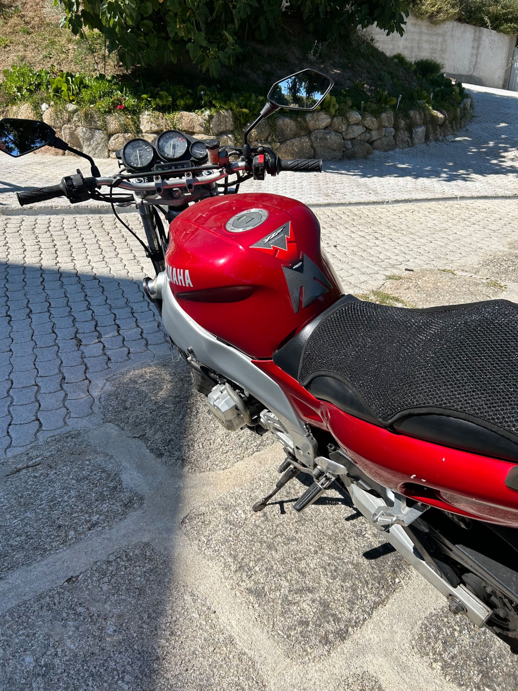 Mota Yamaha Thundercat yzf 600r 2001