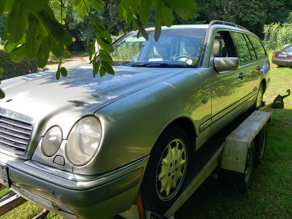 Mercedes W210 V8 4.2 na Części