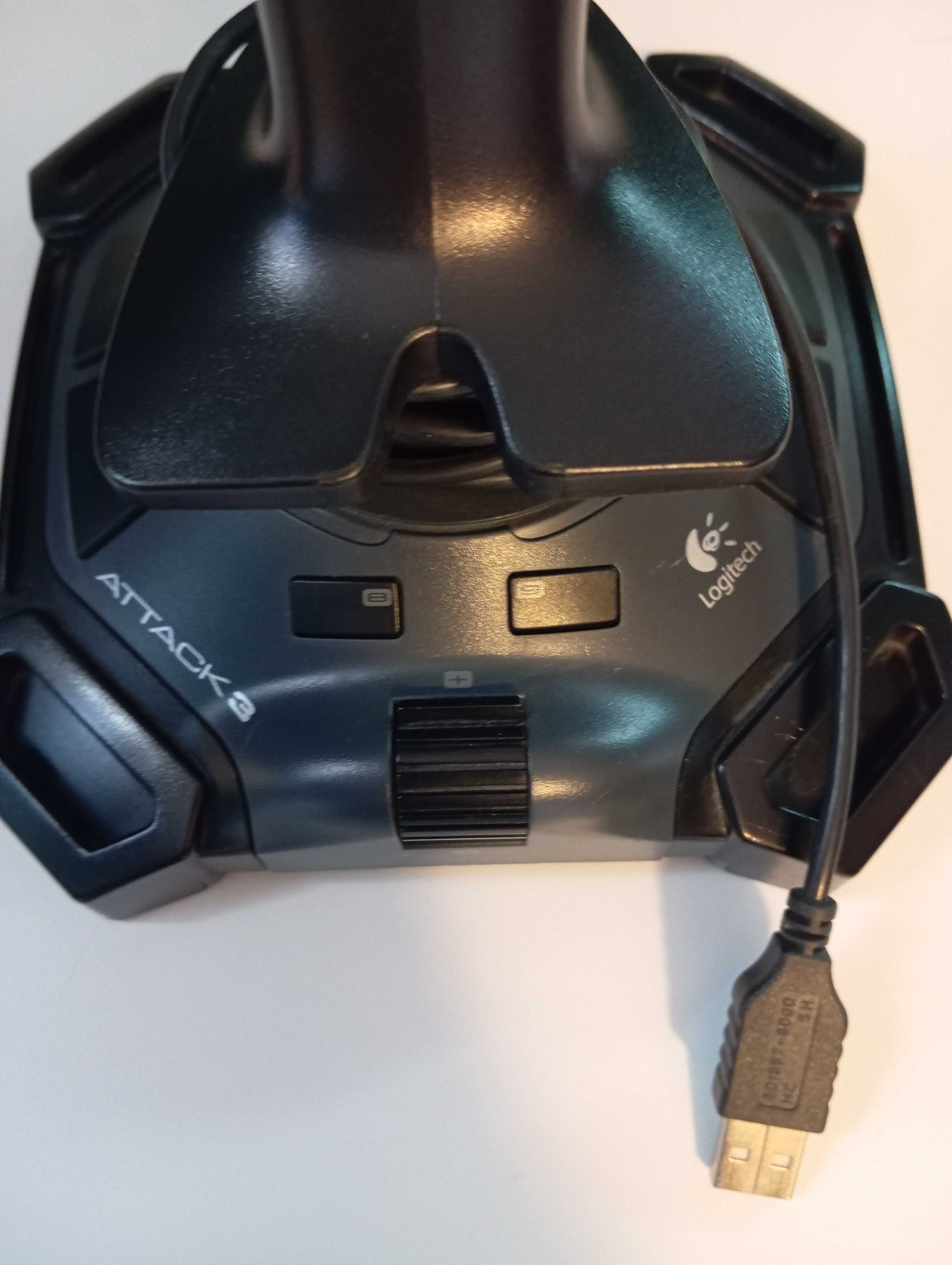 Joystick Logitech Attack 3