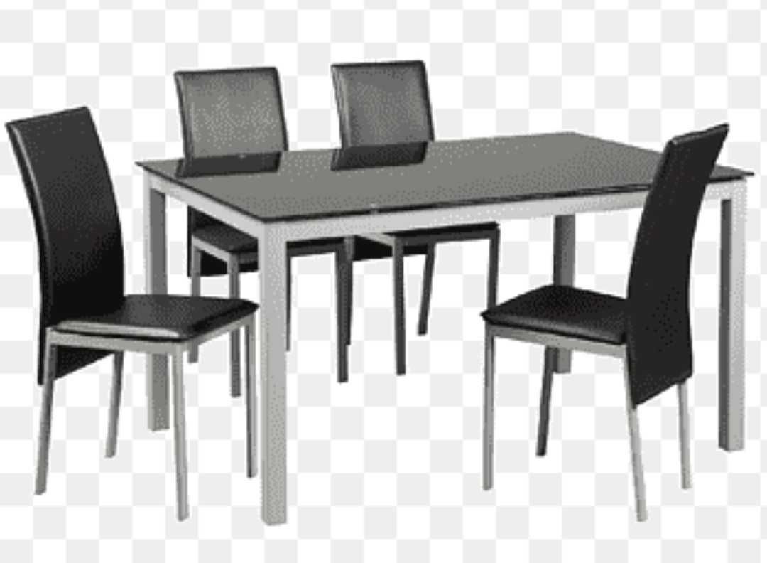 Mesa preta de vidro com 4 cadeiras