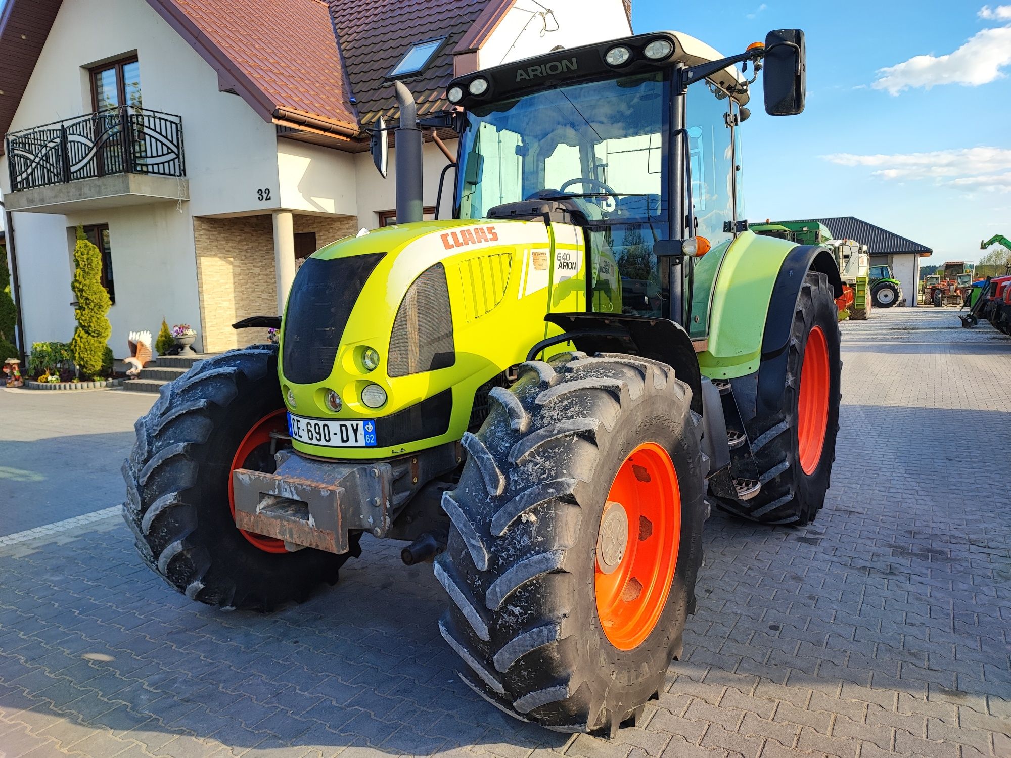 Claas Arion  640