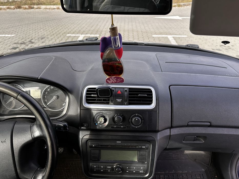 Продаю машину Skoda Fabia 1.4 дизель