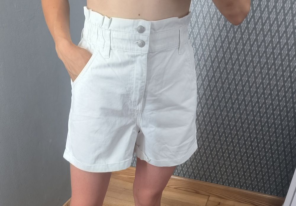 Шорти білі ідеальний стан