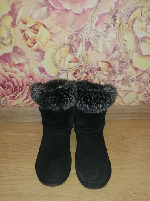 Тёплые, меховые угги