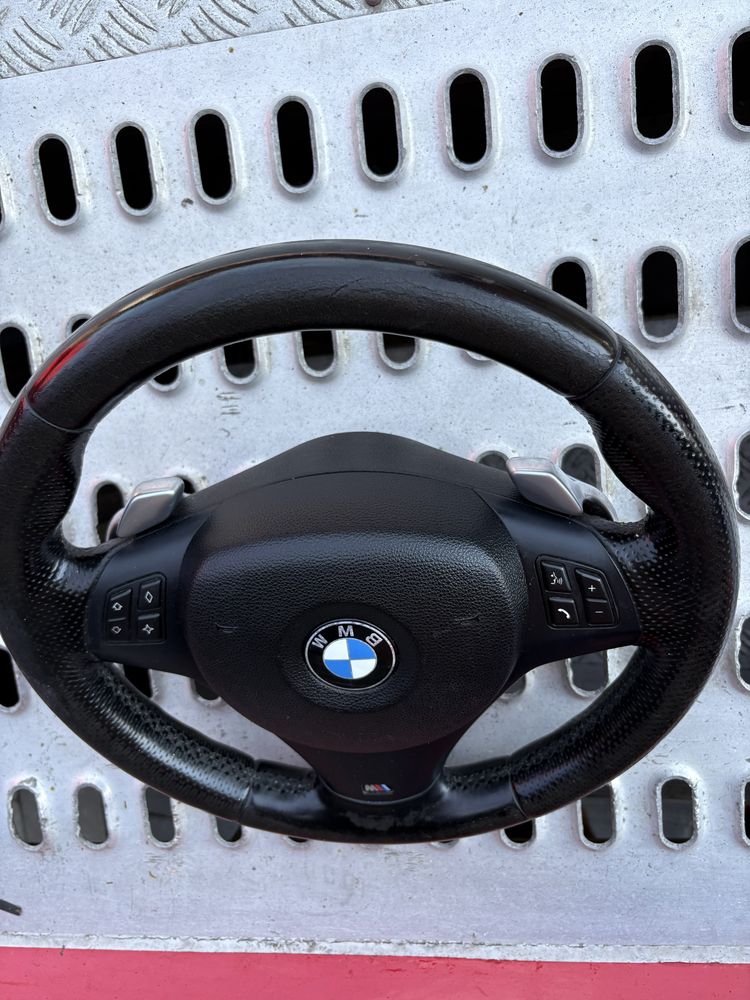 Kierownica m pakiet z łopatkami bmw e90 e91 e92 e93 e87 e82 e81 e88