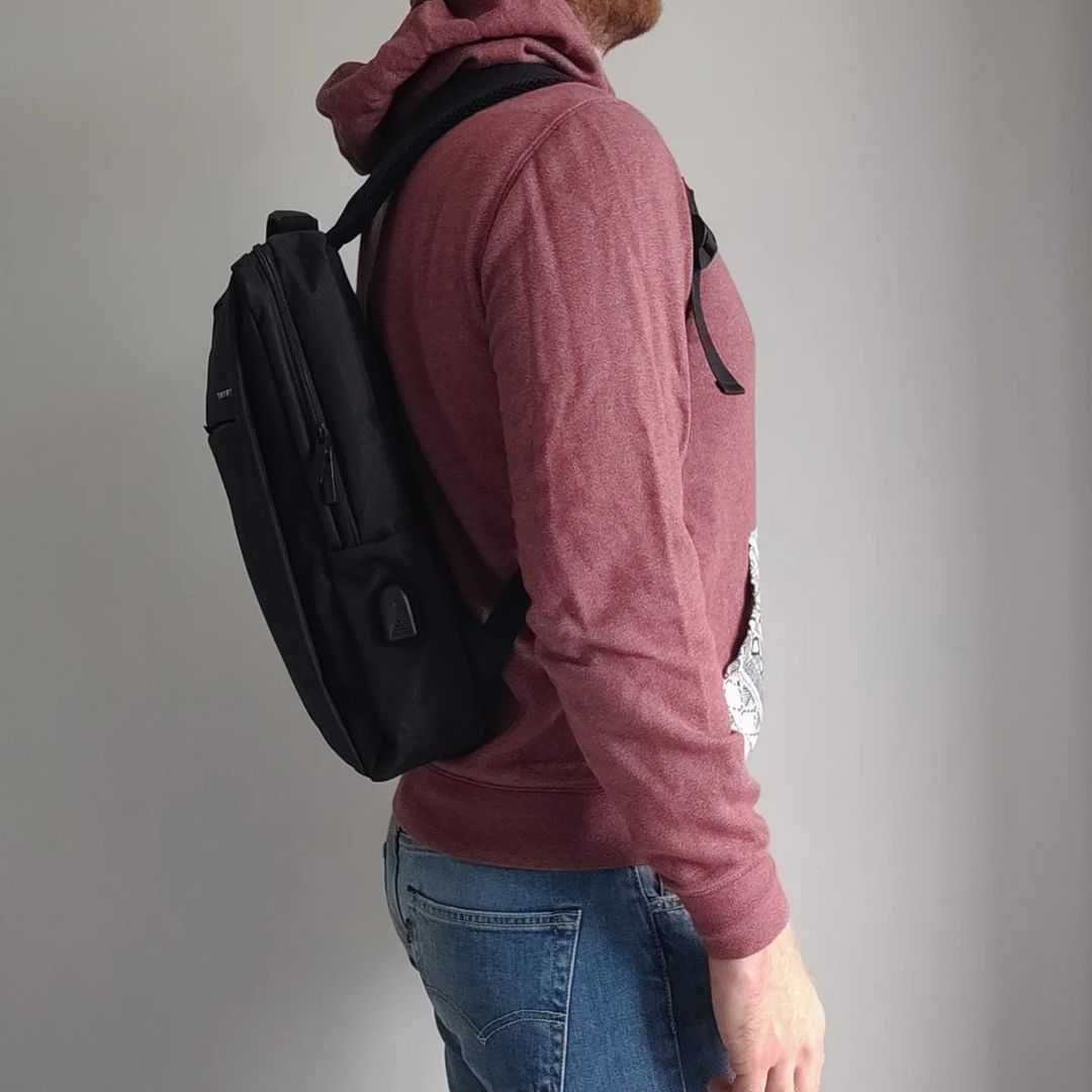 540 Чорний рюкзак для ноутбука 15,6 дюймів, зручний в подорожах