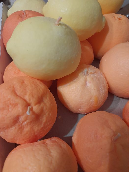 Продам восковые свечи в форме фруктов. Апельсин, мандарин, лимон