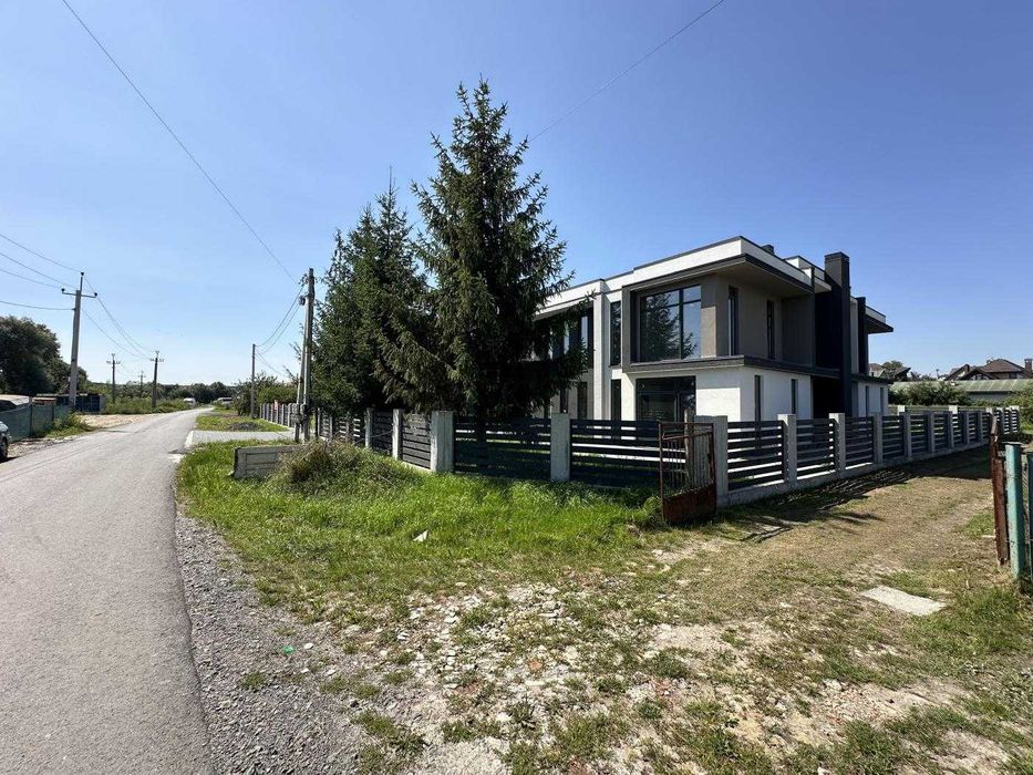 Продаж Будинку В Зубрі, Львів