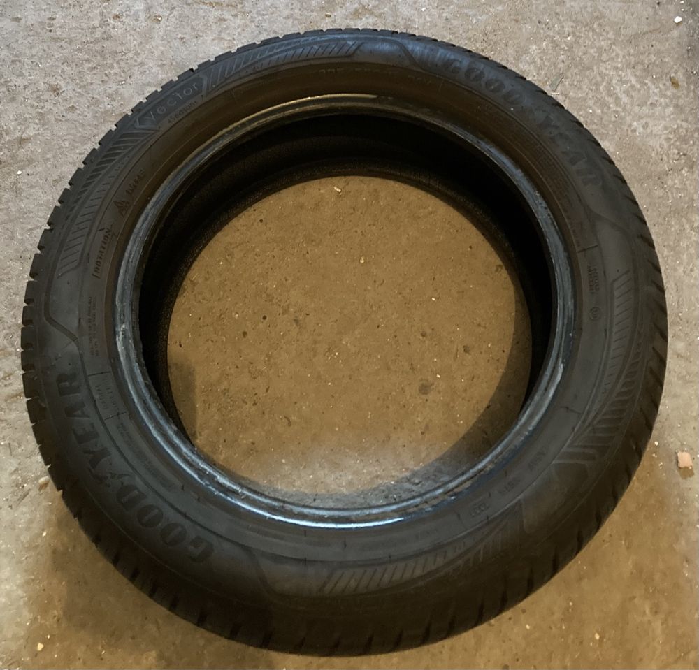 Opona Goodyear całoroczna 205/55 R16 91V